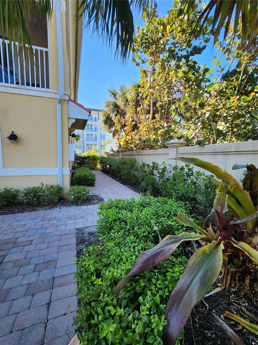 116 NAVIGATION CIRCLE 106