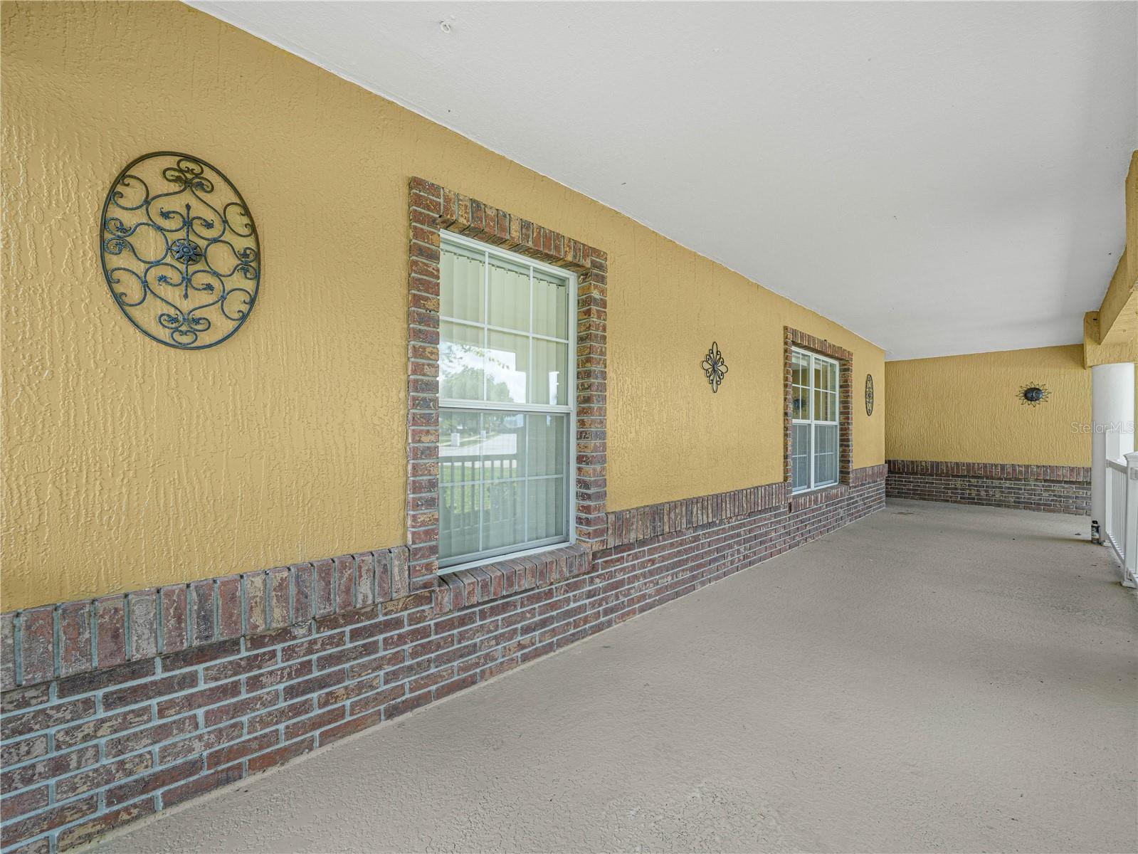 118 WATERVIEW CIRCLE