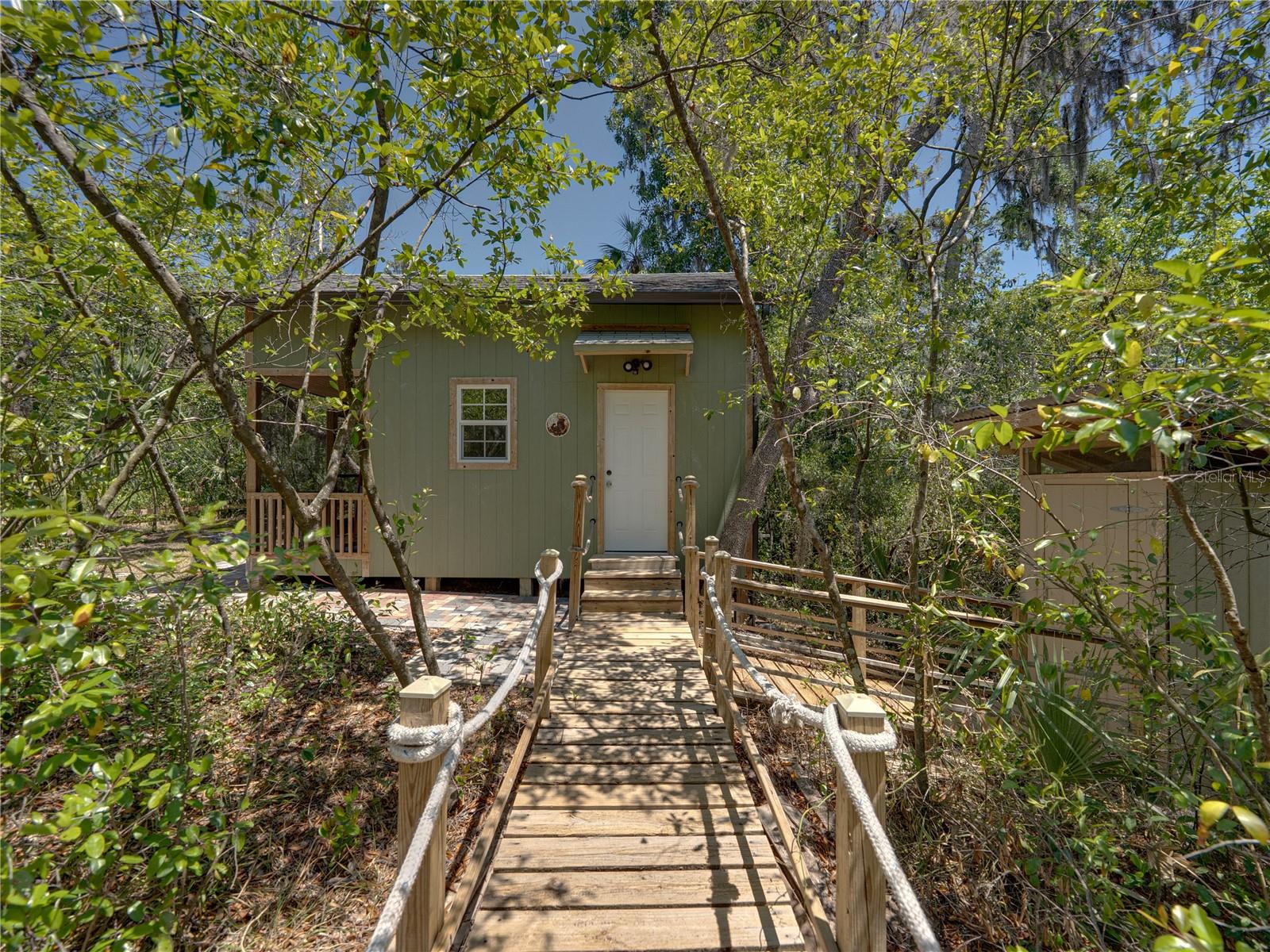 WATERFORD ON THE ALAFIA - Residential