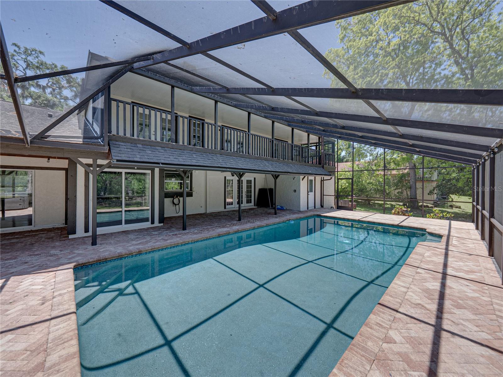 WATERFORD ON THE ALAFIA - Residential