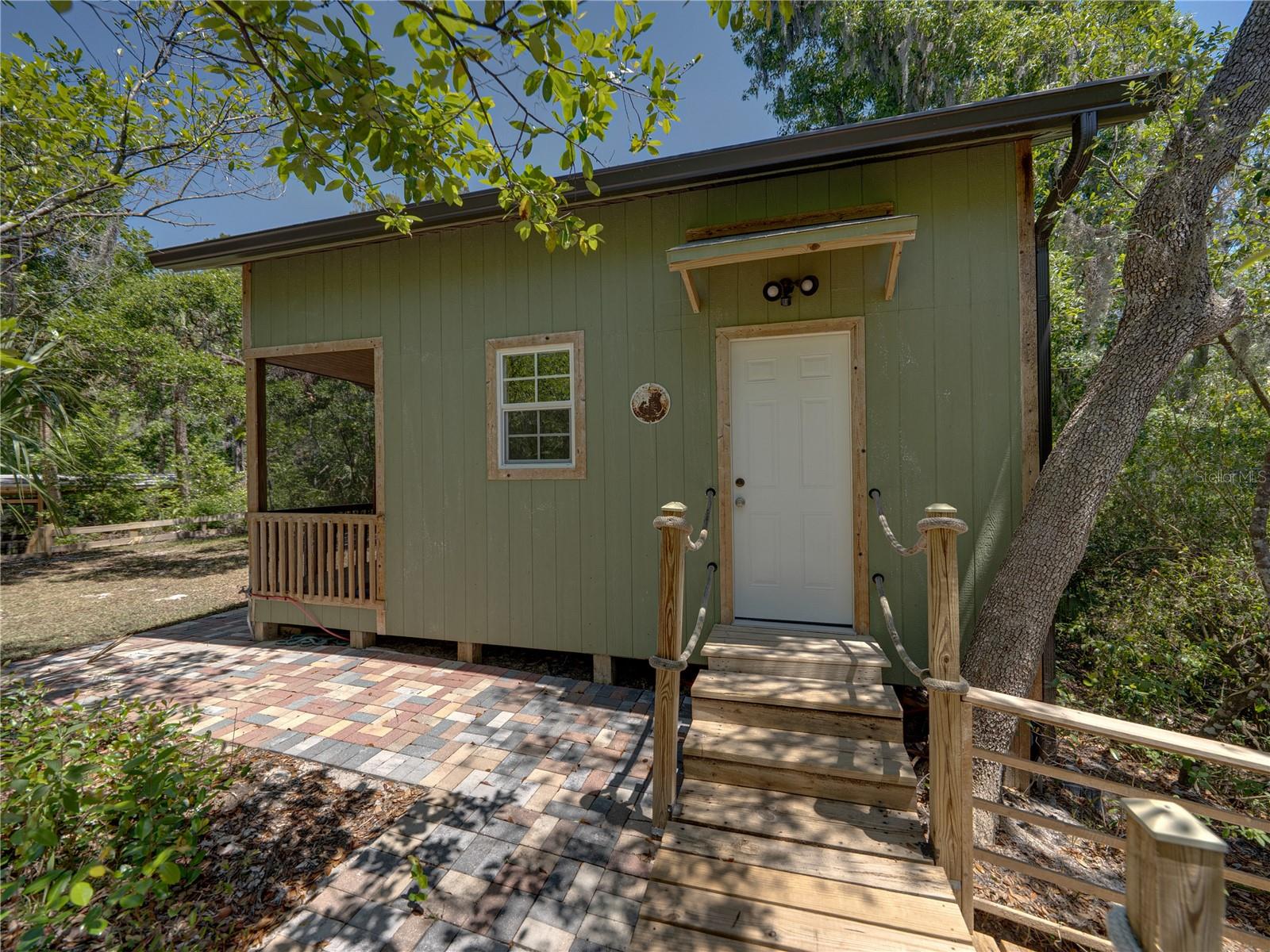 WATERFORD ON THE ALAFIA - Residential