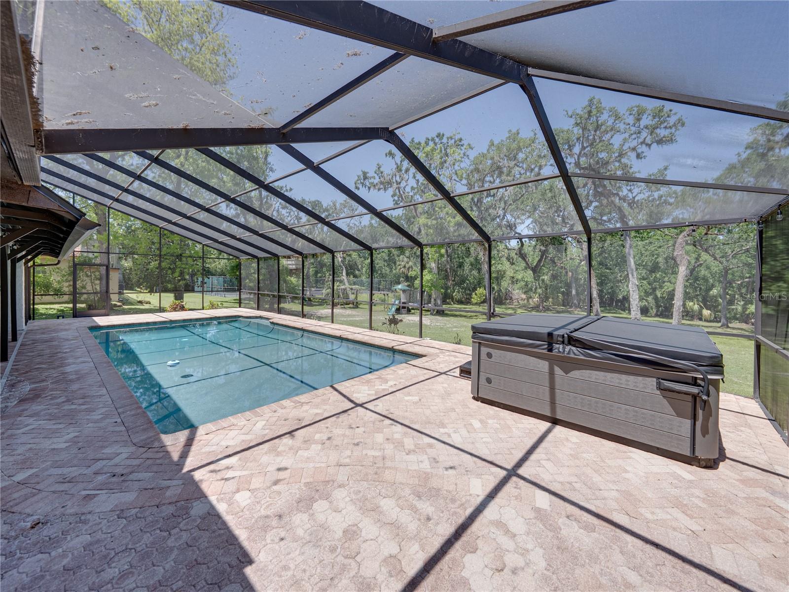 WATERFORD ON THE ALAFIA - Residential