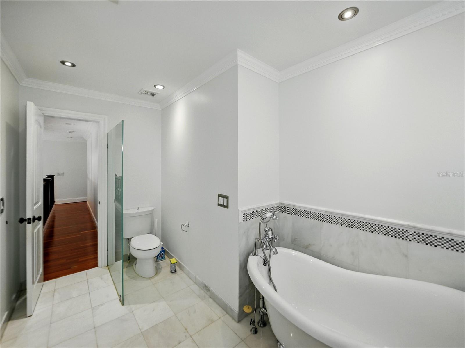 WATERFORD ON THE ALAFIA - Residential