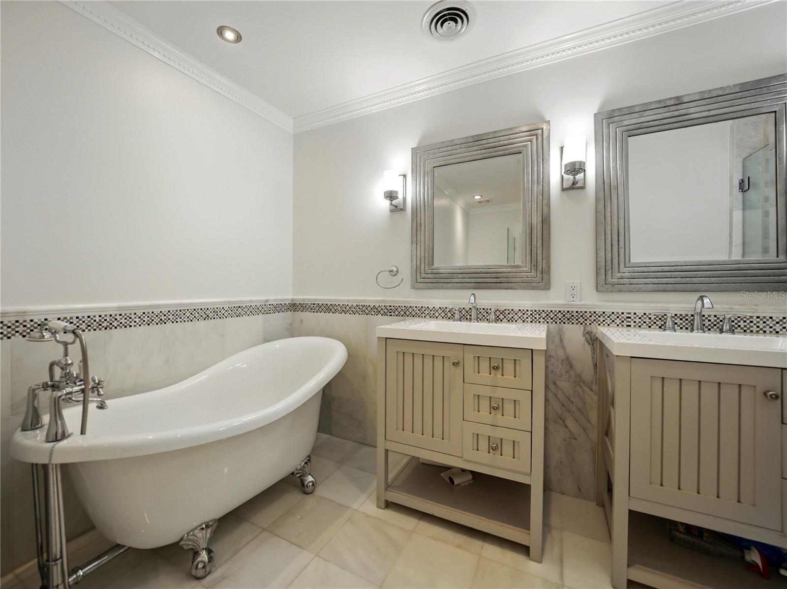 WATERFORD ON THE ALAFIA - Residential