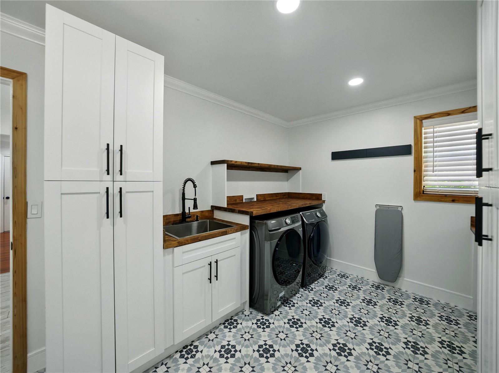 WATERFORD ON THE ALAFIA - Residential