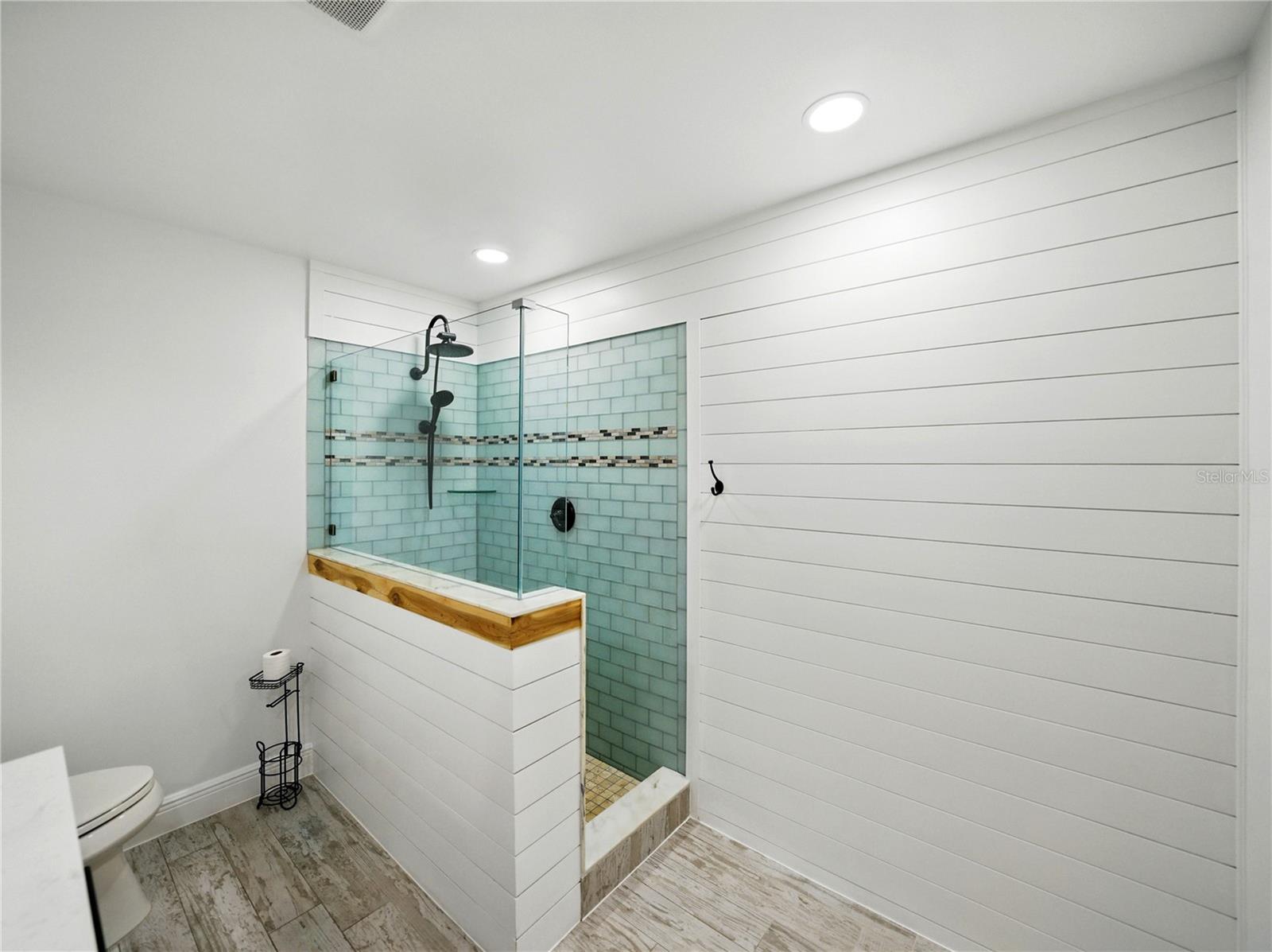 WATERFORD ON THE ALAFIA - Residential