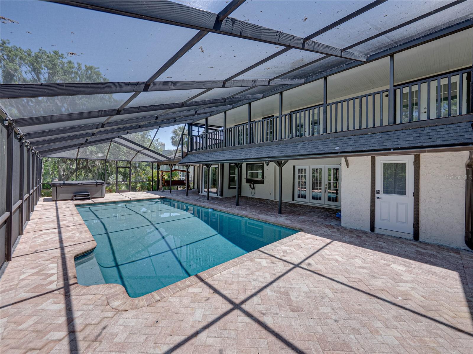 WATERFORD ON THE ALAFIA - Residential