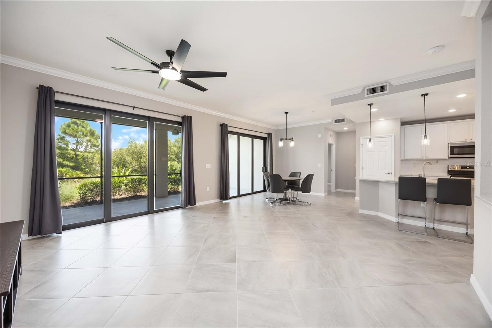 CROOKED CRK I/SARASOTA NATIONA - Residential Lease