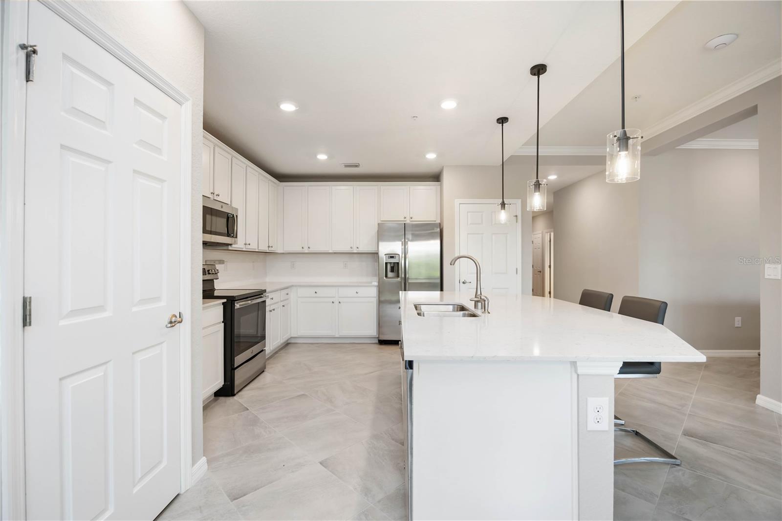 CROOKED CRK I/SARASOTA NATIONA - Residential Lease