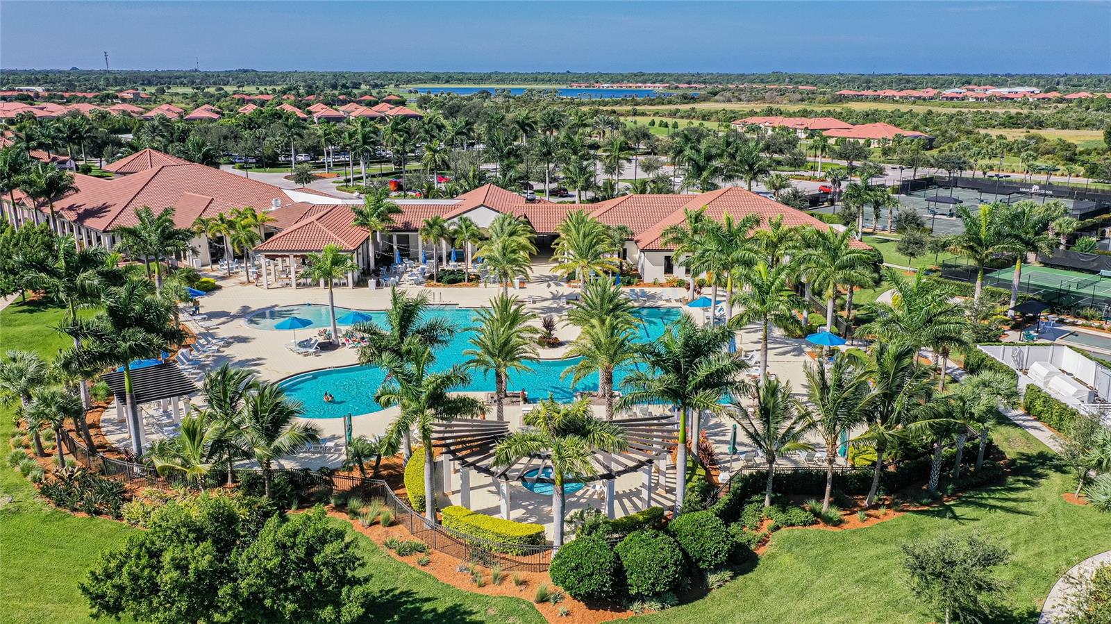 CROOKED CRK I/SARASOTA NATIONA - Residential Lease