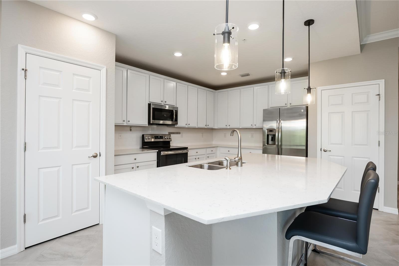 CROOKED CRK I/SARASOTA NATIONA - Residential Lease