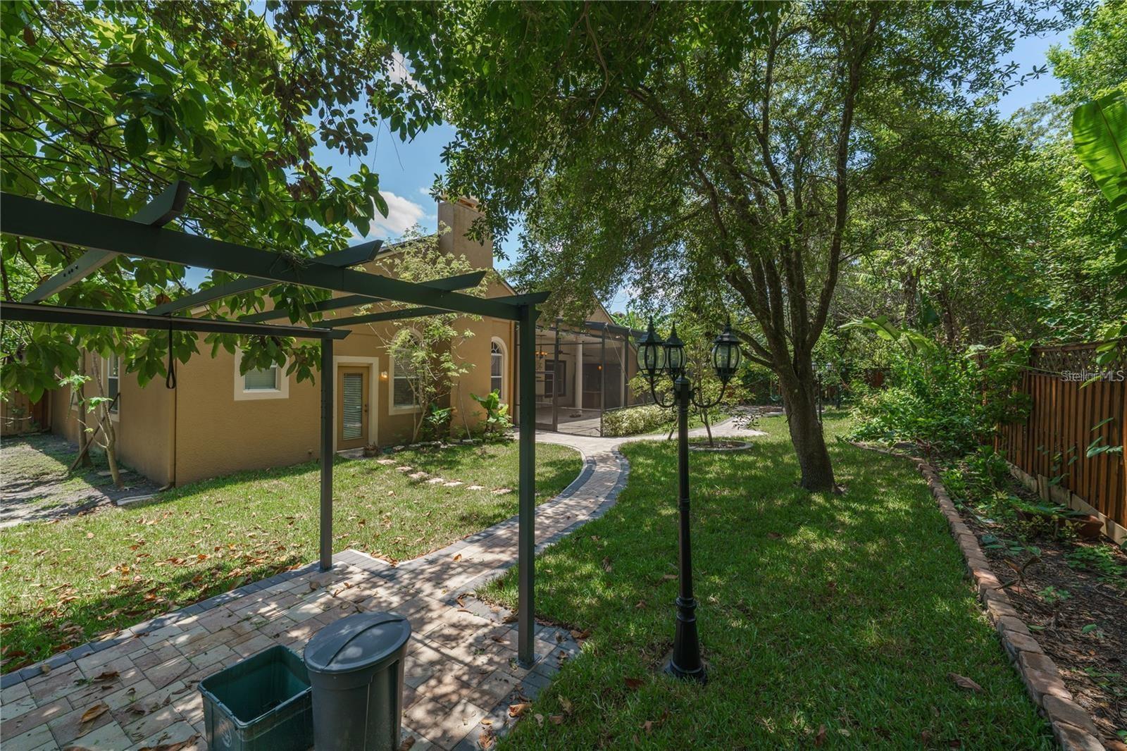 SEVILLE CHASE - Residential