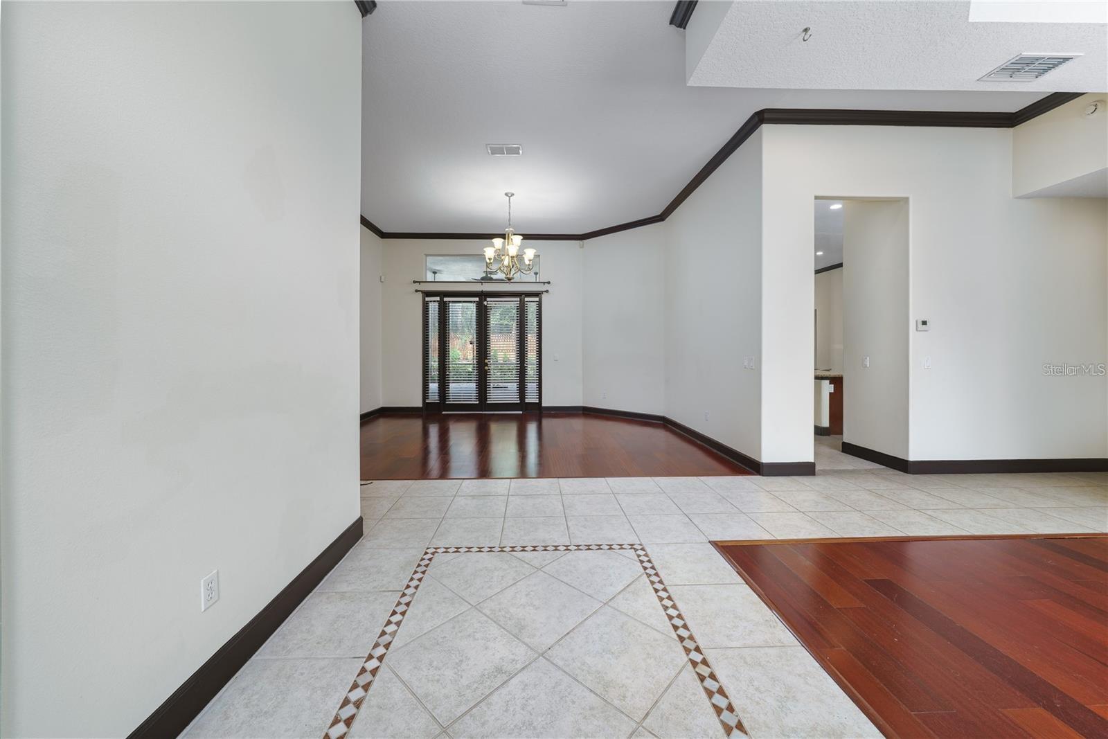 SEVILLE CHASE - Residential