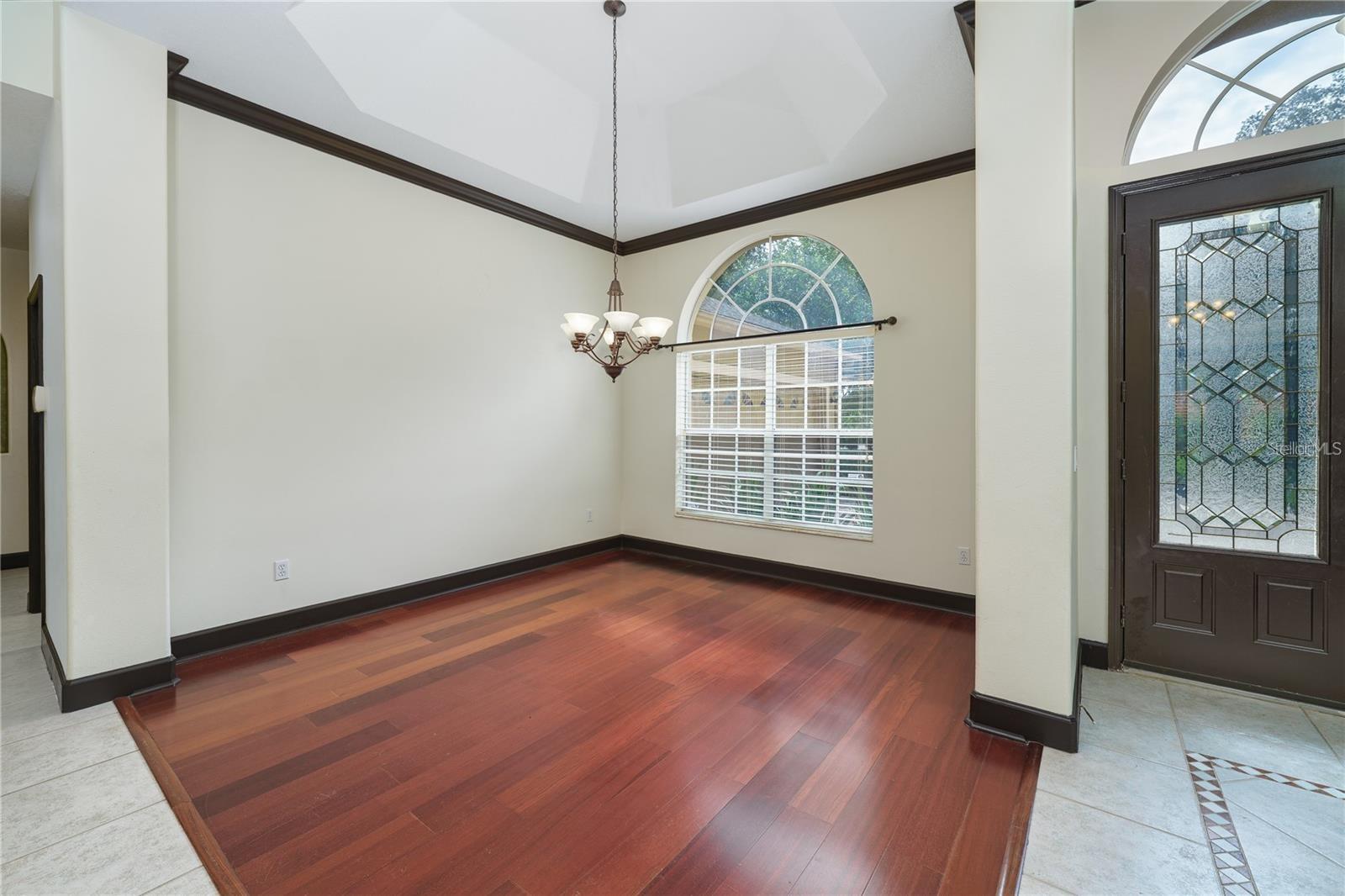 SEVILLE CHASE - Residential