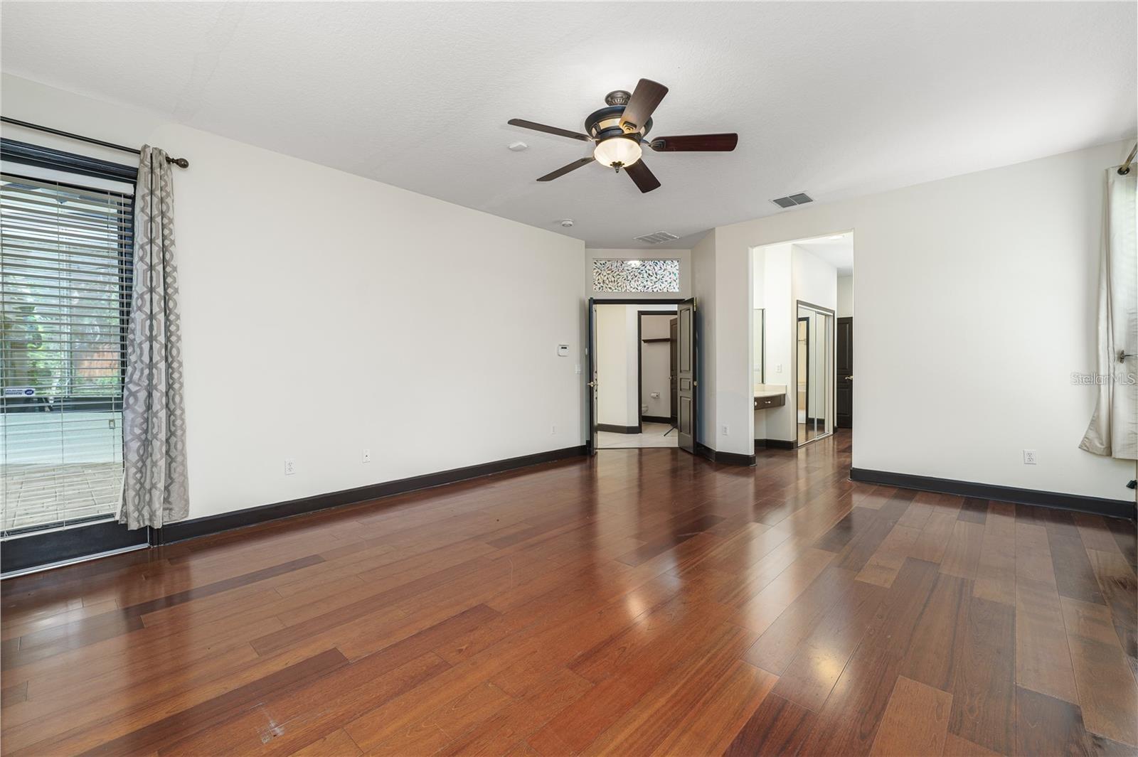 SEVILLE CHASE - Residential