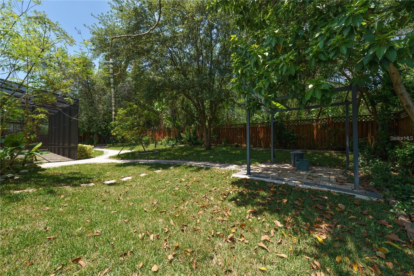 SEVILLE CHASE - Residential