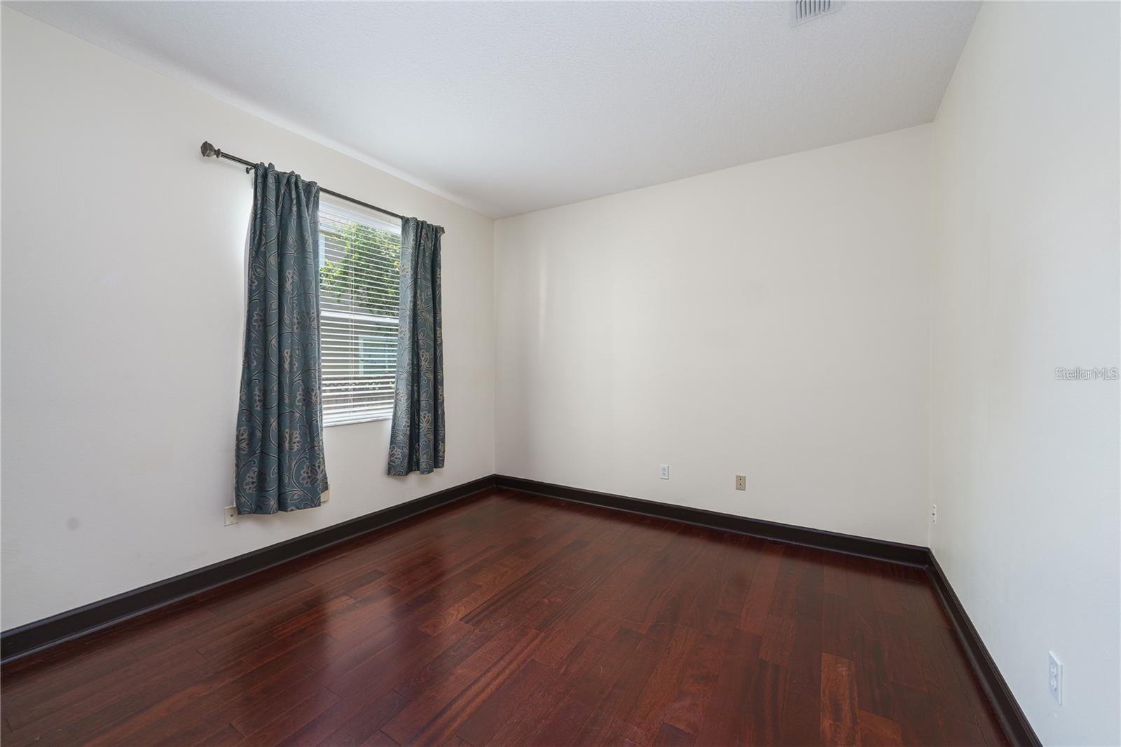 SEVILLE CHASE - Residential