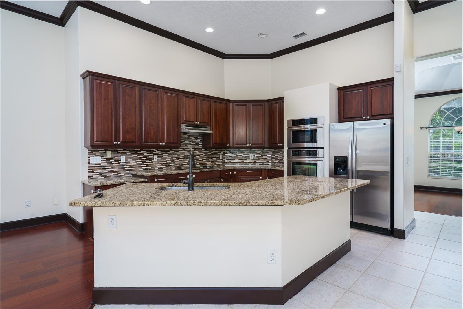 SEVILLE CHASE - Residential