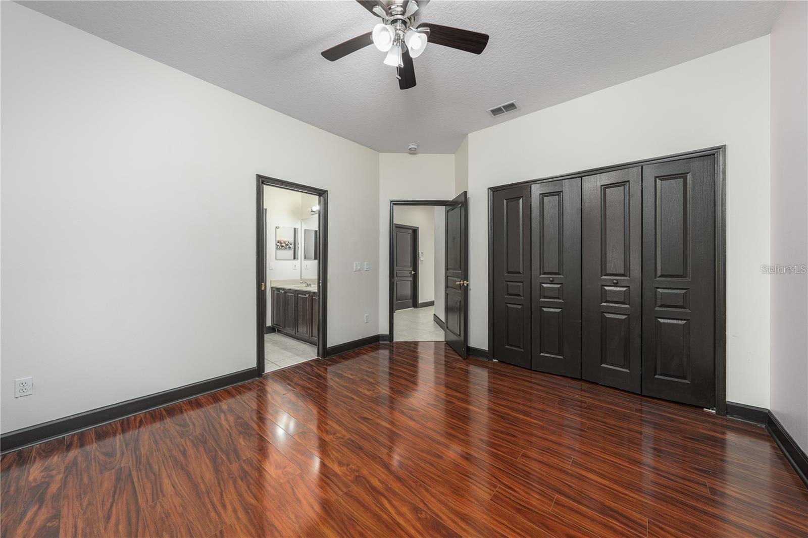 SEVILLE CHASE - Residential