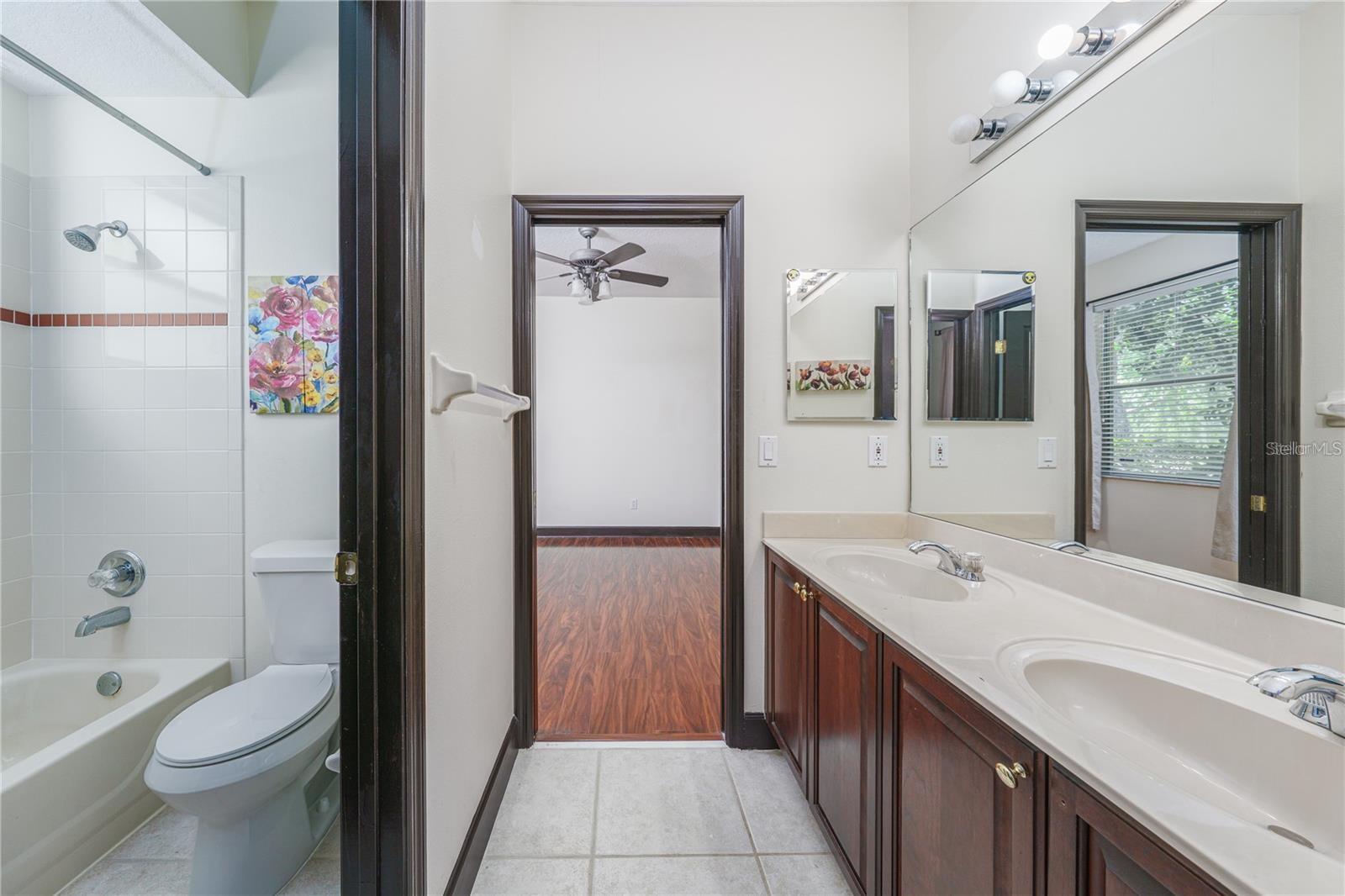 SEVILLE CHASE - Residential