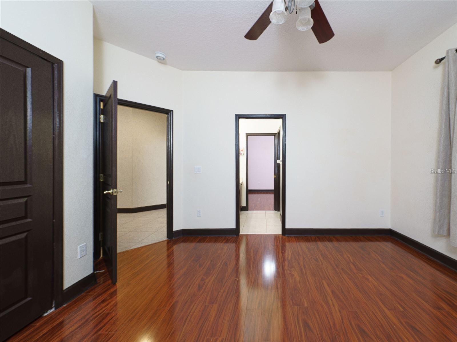 SEVILLE CHASE - Residential