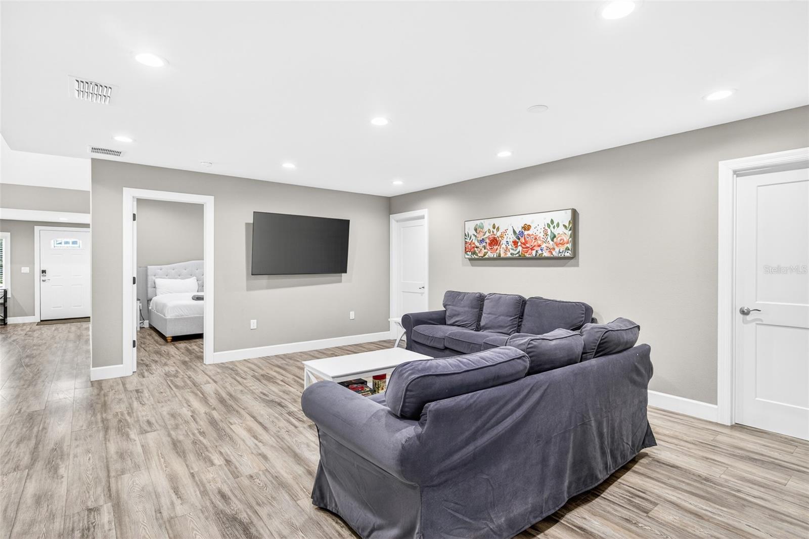 OVERSTREET CRATE - Residential