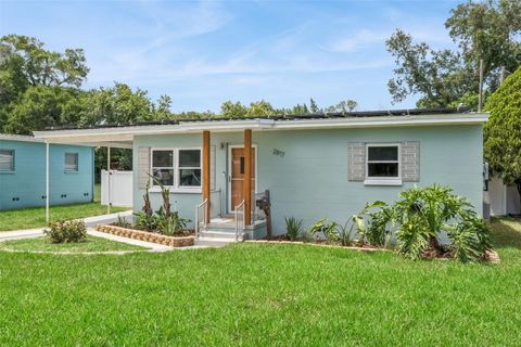 Photo of 2817 Pickfair Street, Orlando, FL 32803 (MLS # O6412297)