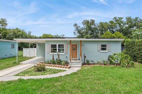 Photo of 2817 Pickfair Street, Orlando, FL 32803 (MLS # O6412297)