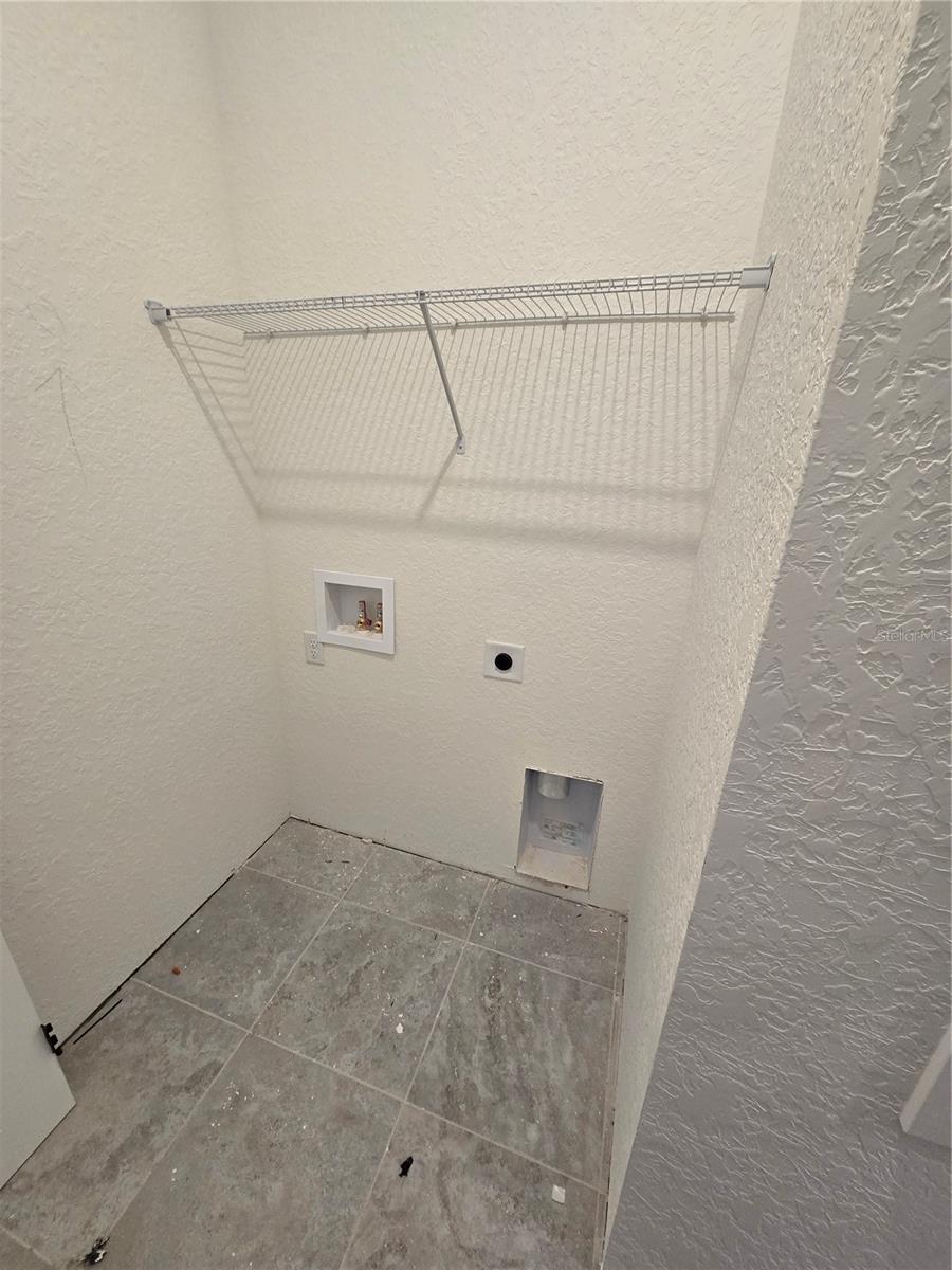 INVERNESS VILLAGE UNIT 03 - Residential