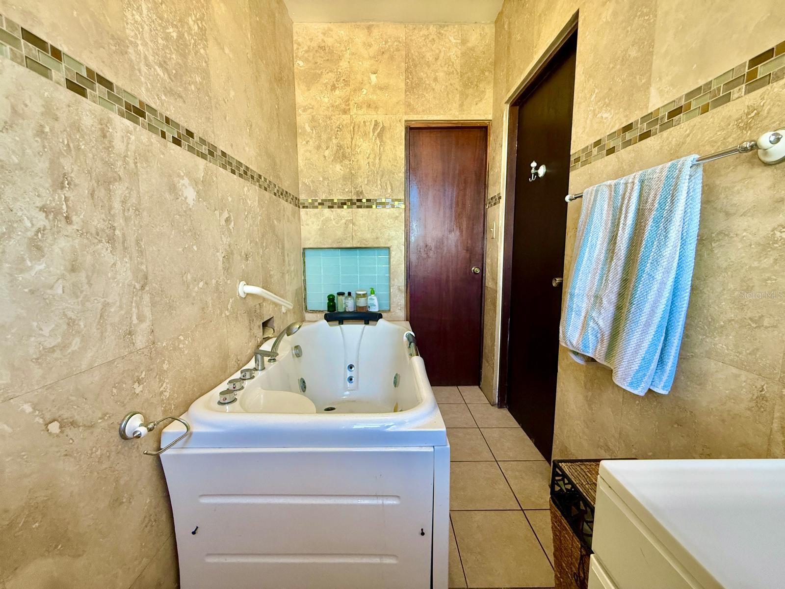 COND. SAN JORGE GARDENS - Residential