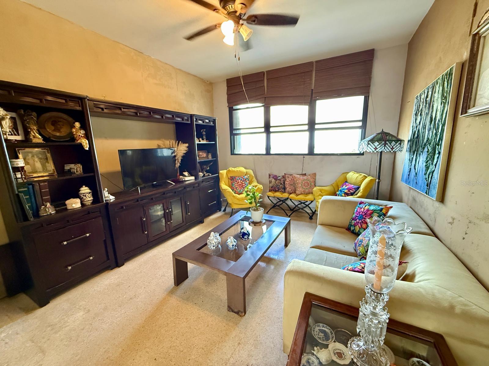 COND. SAN JORGE GARDENS - Residential