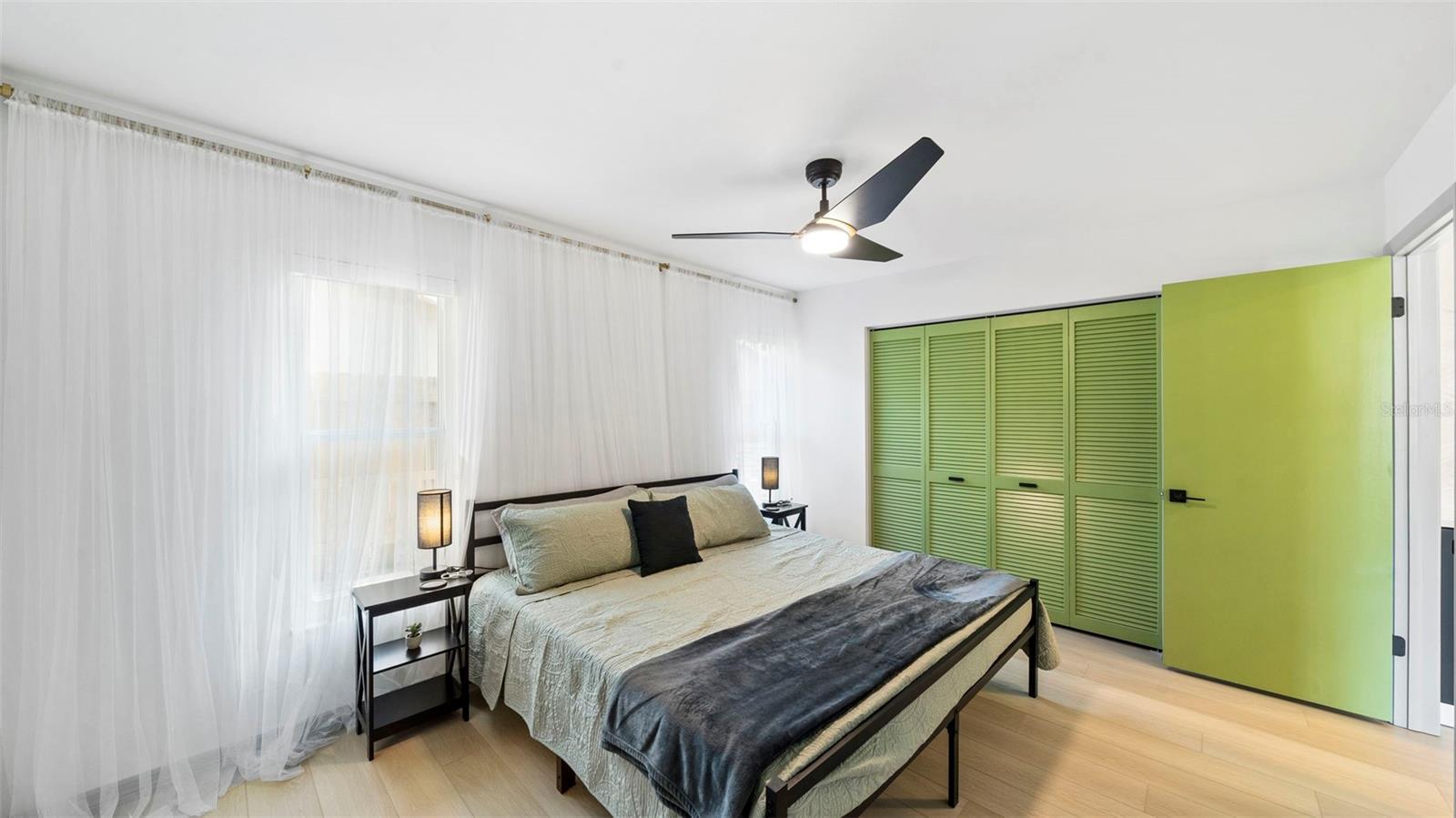 SANDY WOODS - Residential