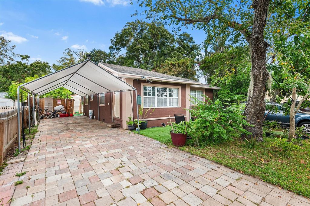 Photo of 103 NW 5th Street, Mulberry, FL 33860 (MLS # TB8431853)