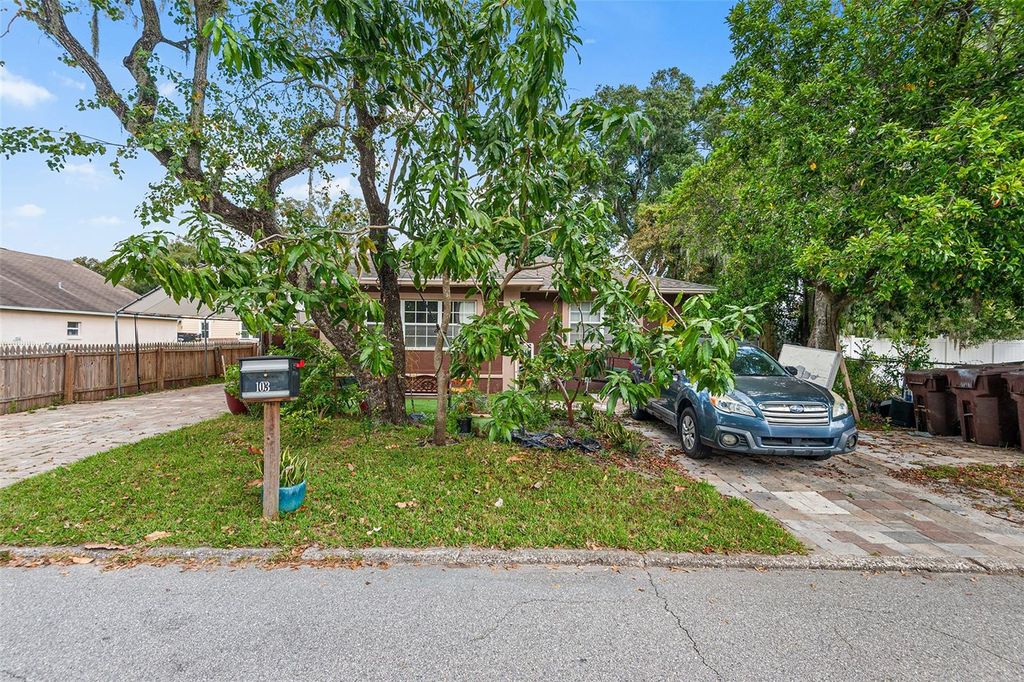 Photo of 103 NW 5th Street, Mulberry, FL 33860 (MLS # TB8431853)