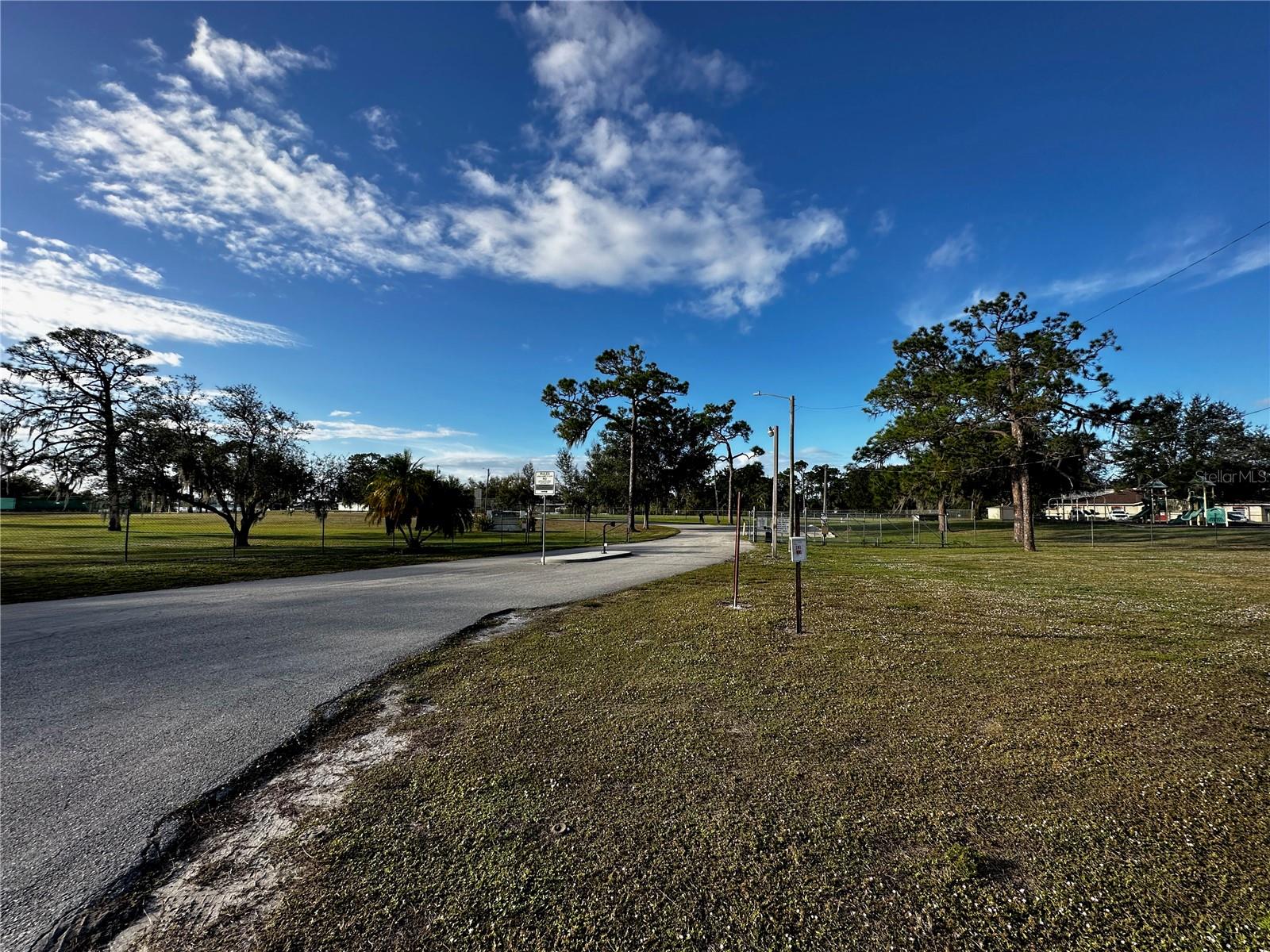 SUNN LAKES ESTATE - Land