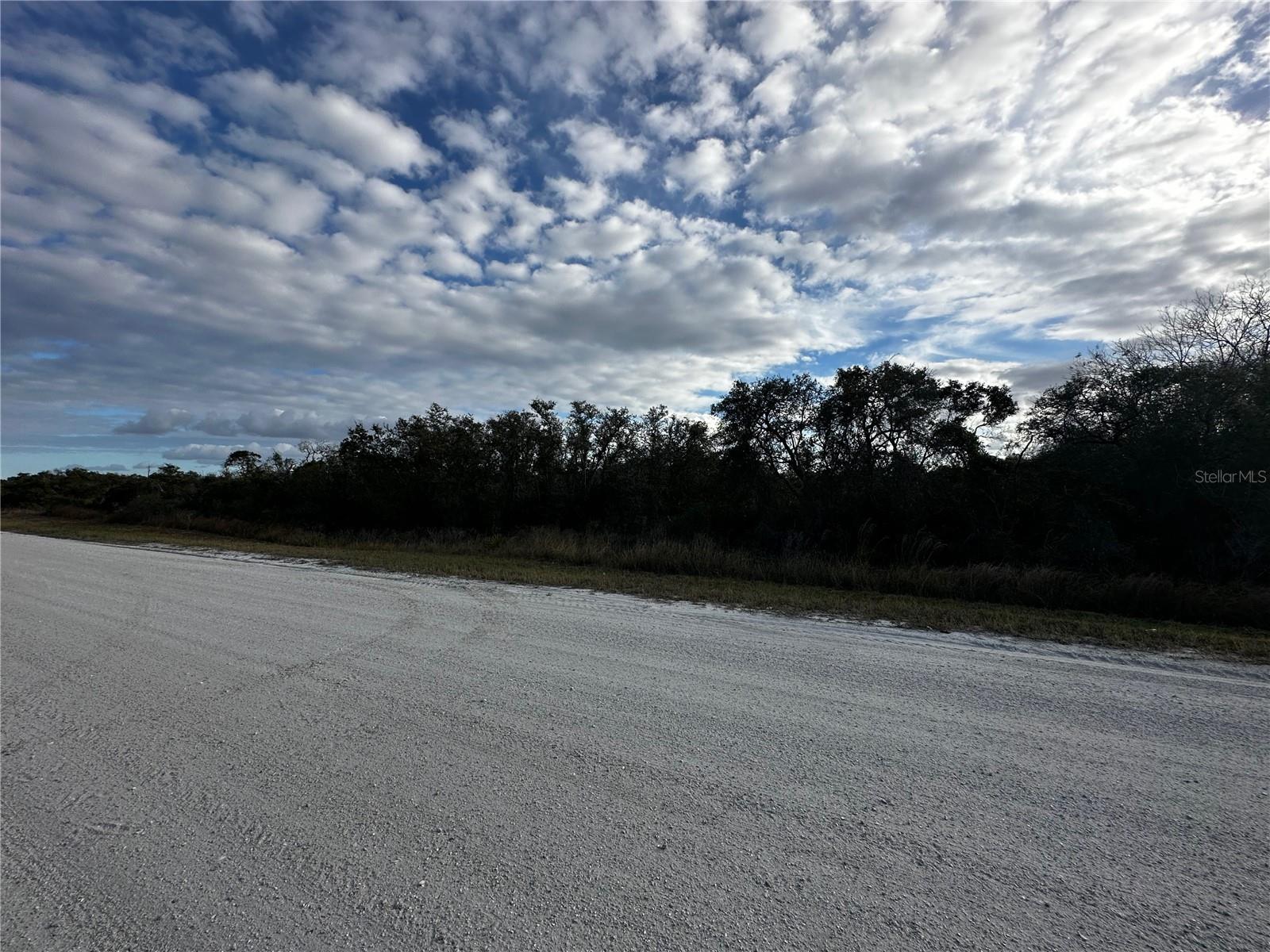 SUNN LAKES ESTATE - Land