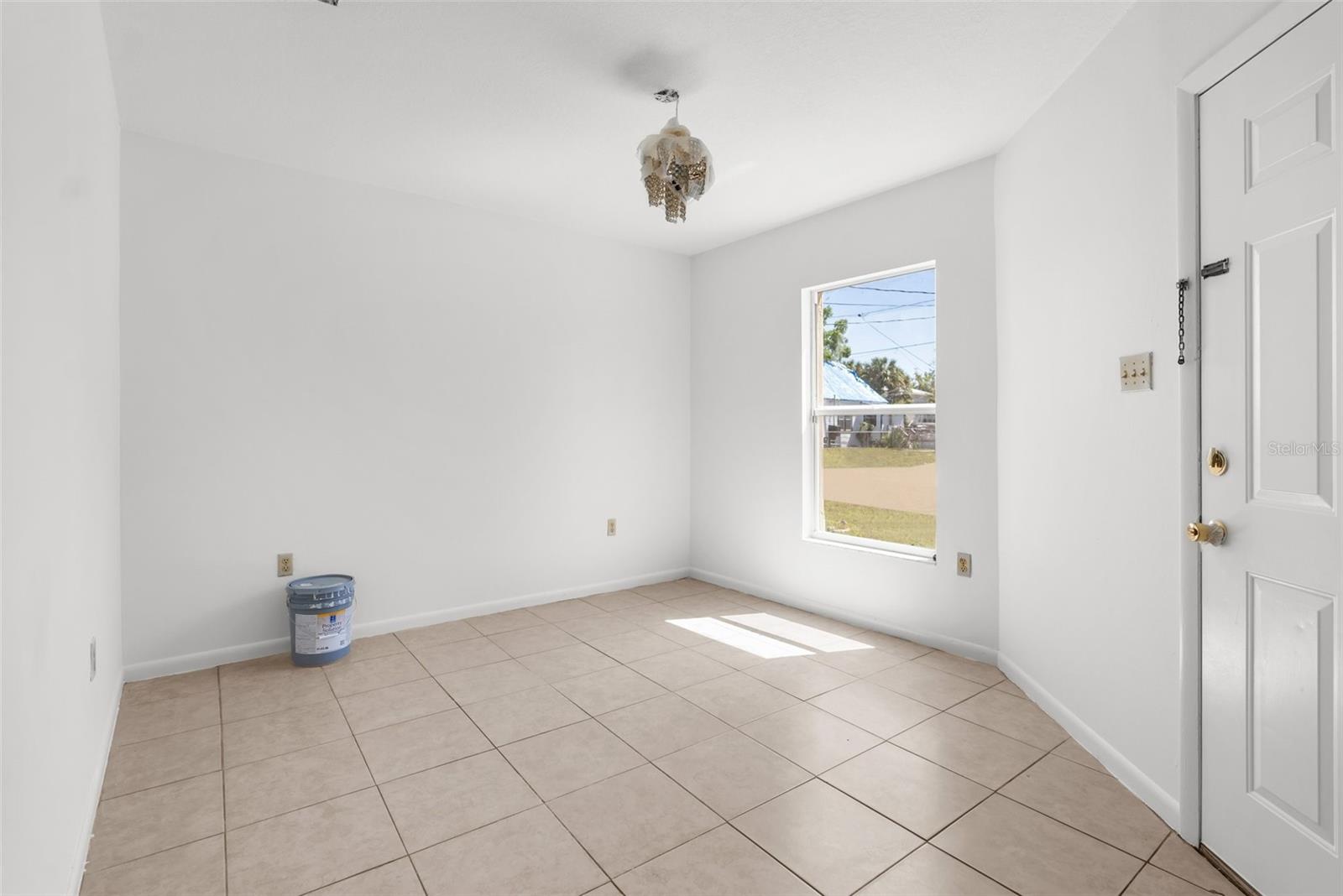 2125 W CYPRESS STREET