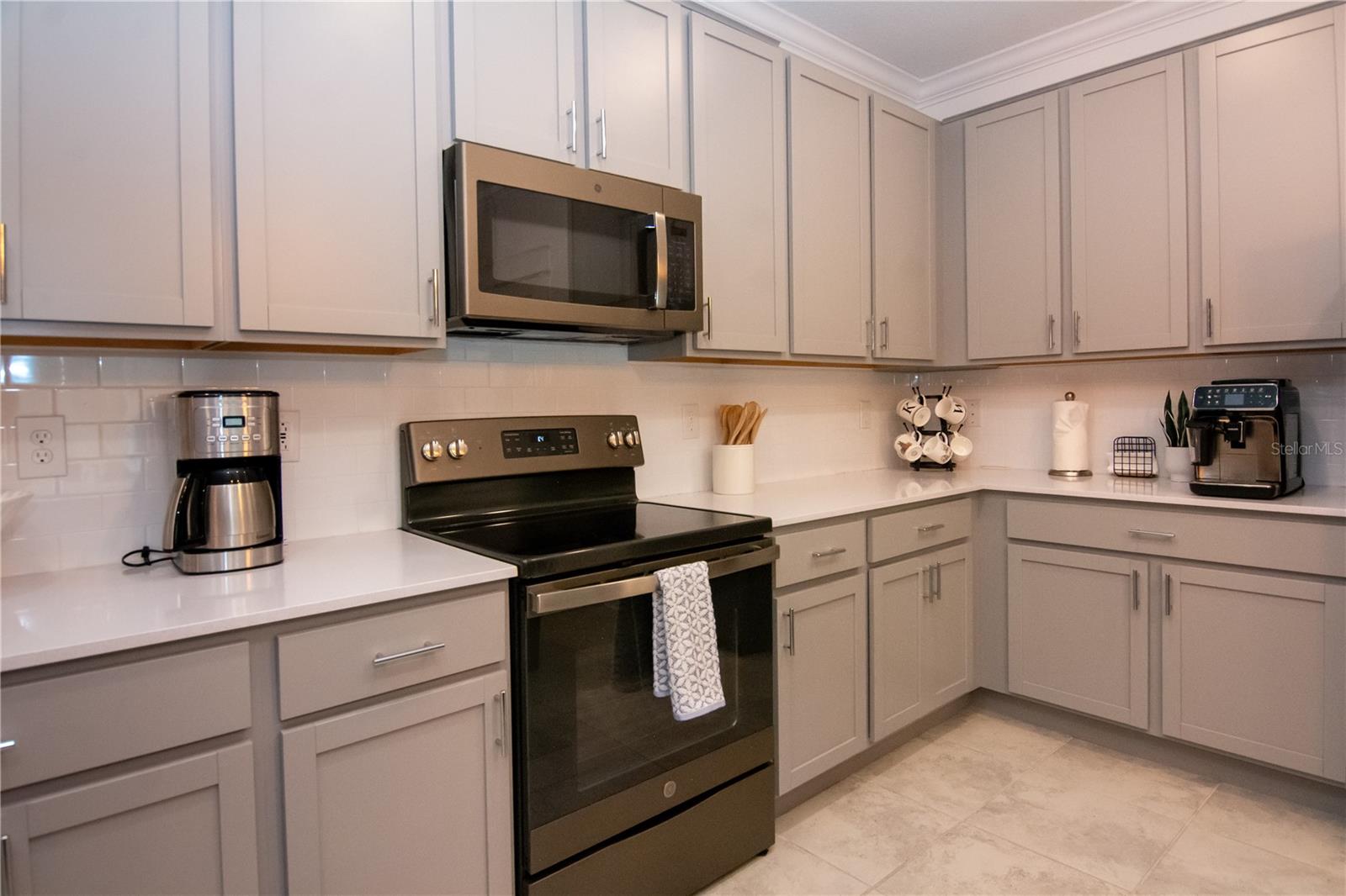 2006 MYRTLE PINE STREET