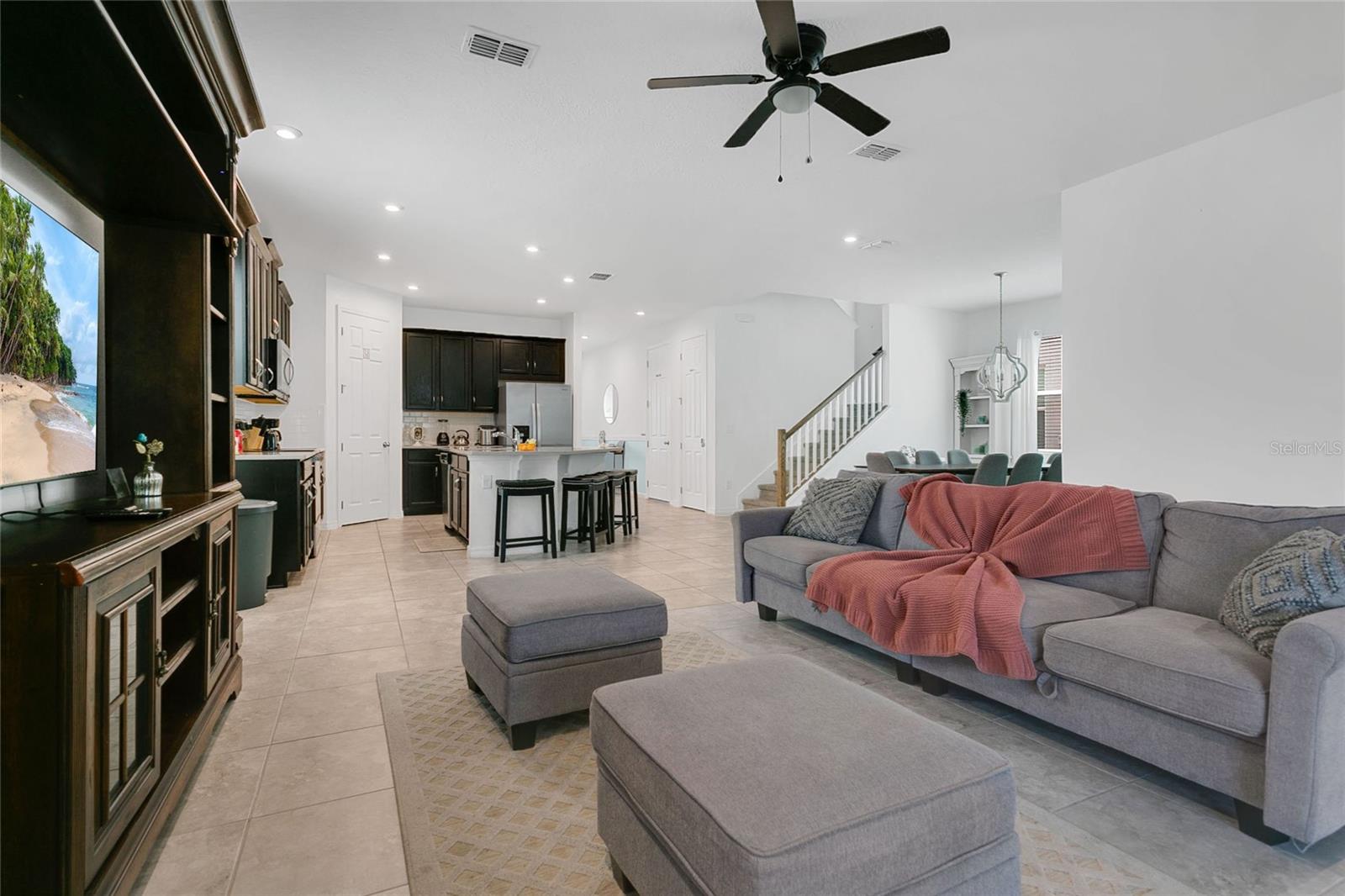 8951 AMELIA DOWNS TRAIL