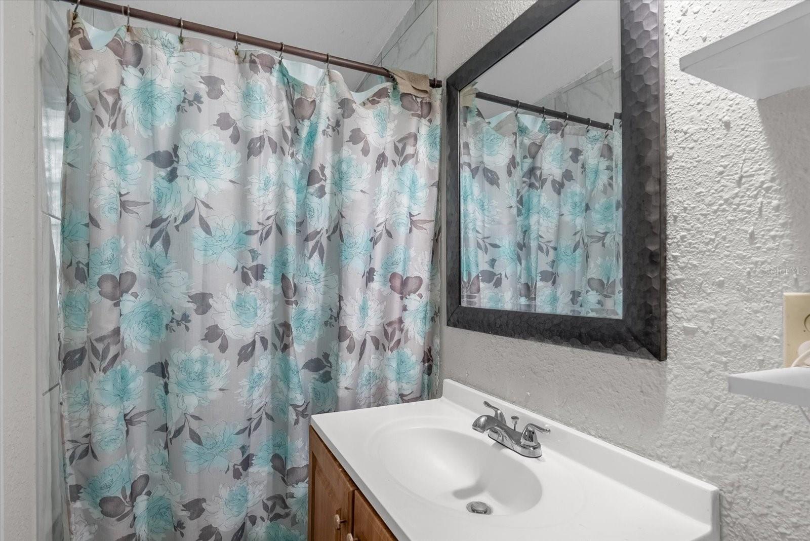 PINE HILLS MANOR 04 - Residential