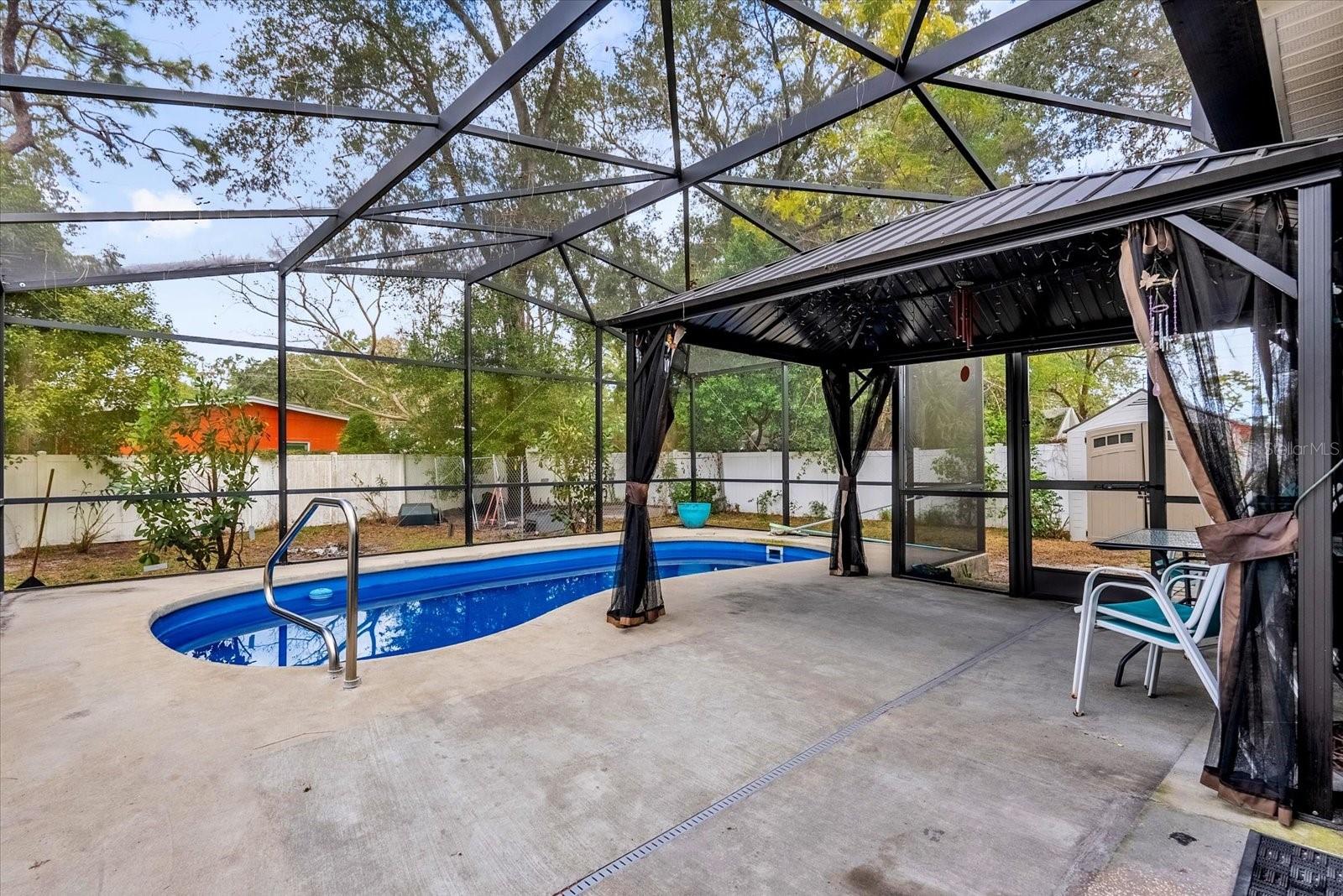 PINE HILLS MANOR 04 - Residential