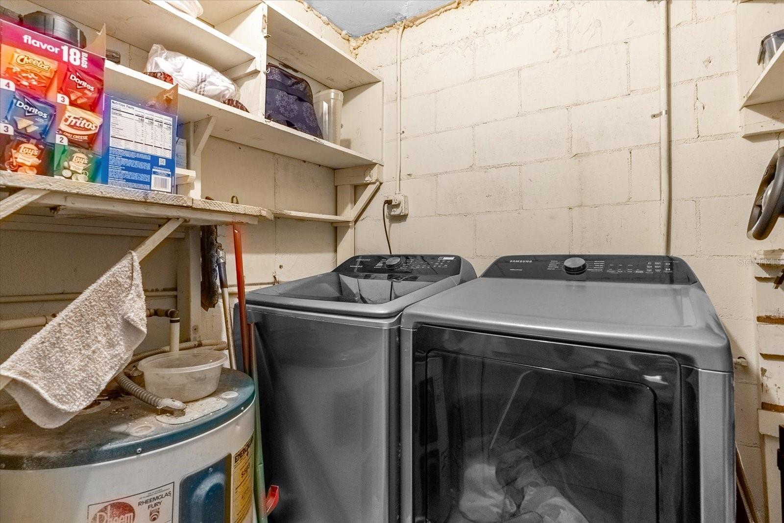 PINE HILLS MANOR 04 - Residential