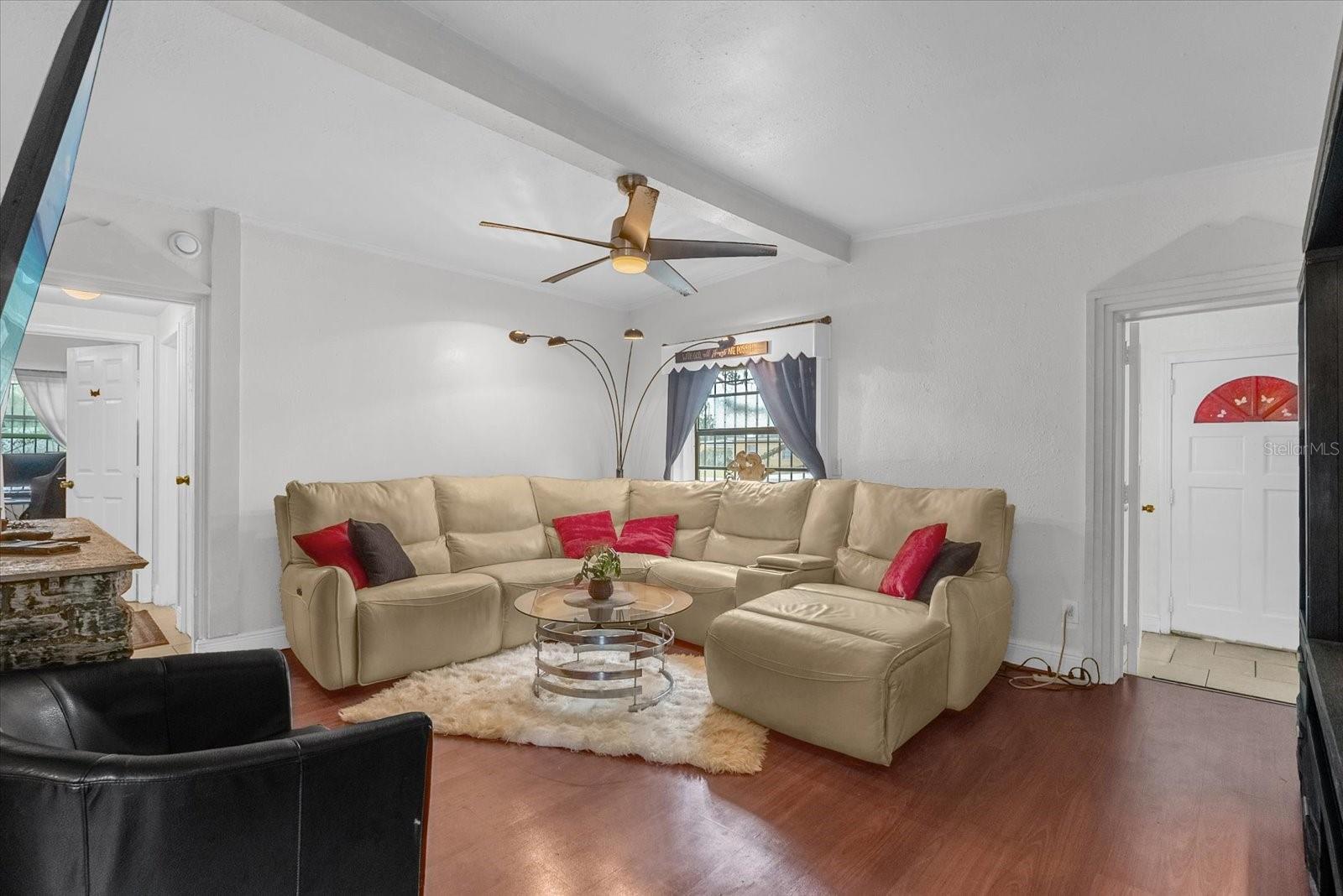 PINE HILLS MANOR 04 - Residential