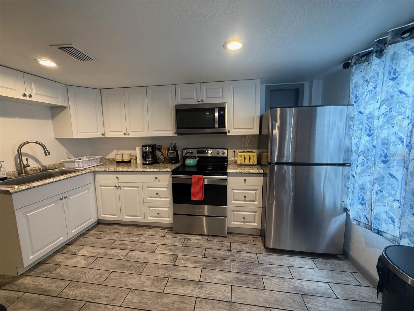 ROANOKE HILLS SUB - Residential