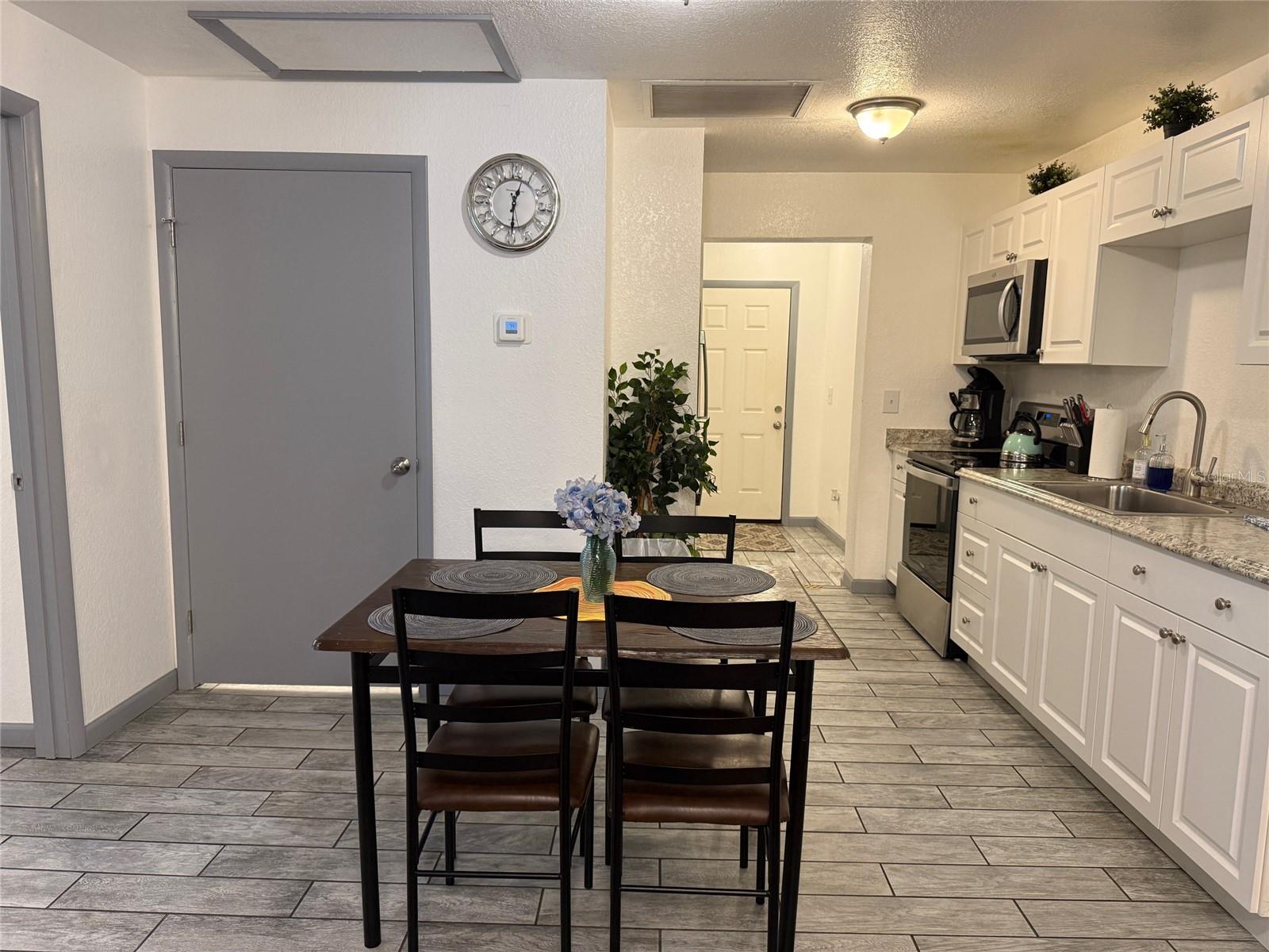 ROANOKE HILLS SUB - Residential