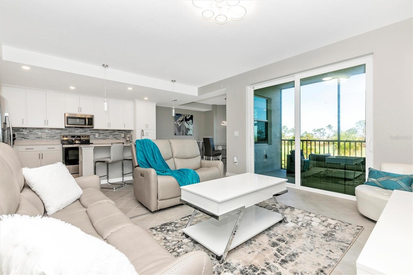WELLEN PARK GOLF & COUNTRY CLUB - Residential Lease
