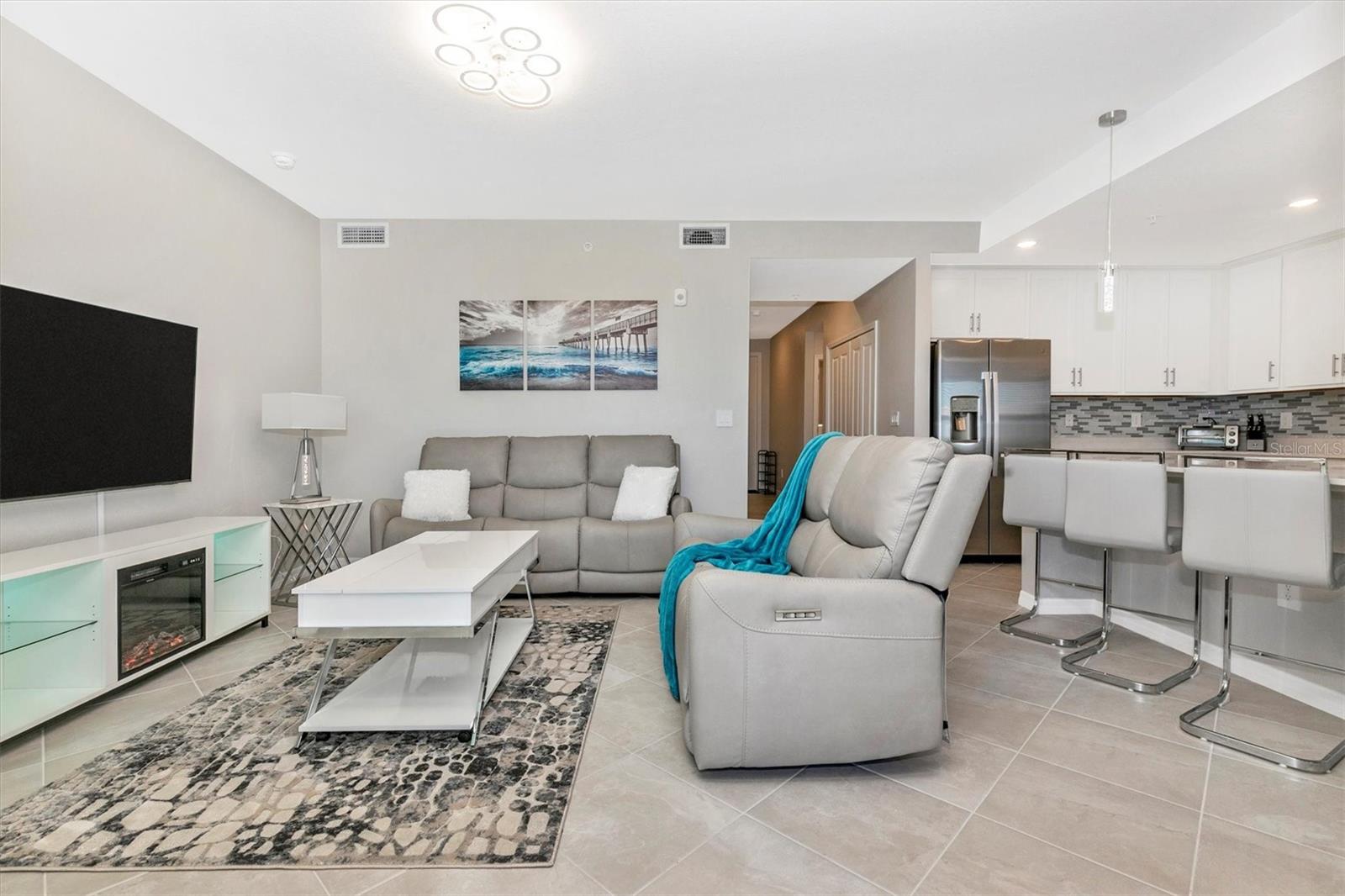 WELLEN PARK GOLF & COUNTRY CLUB - Residential Lease