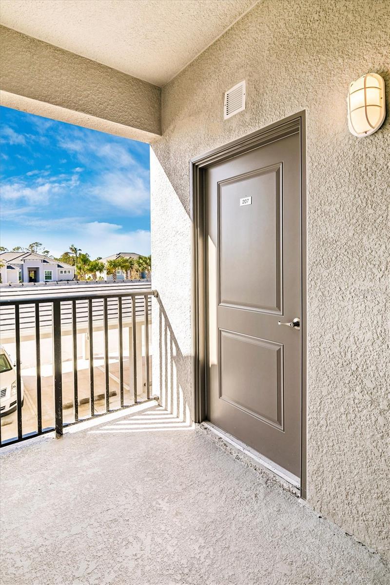 WELLEN PARK GOLF & COUNTRY CLUB - Residential Lease