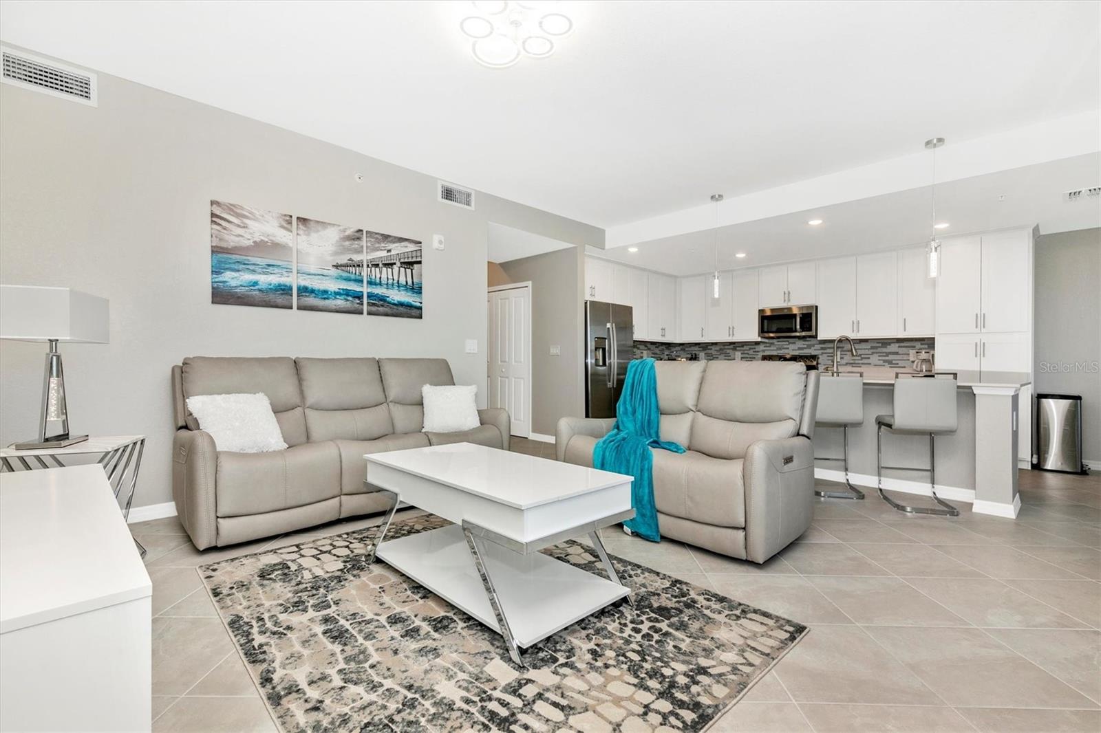 WELLEN PARK GOLF & COUNTRY CLUB - Residential Lease