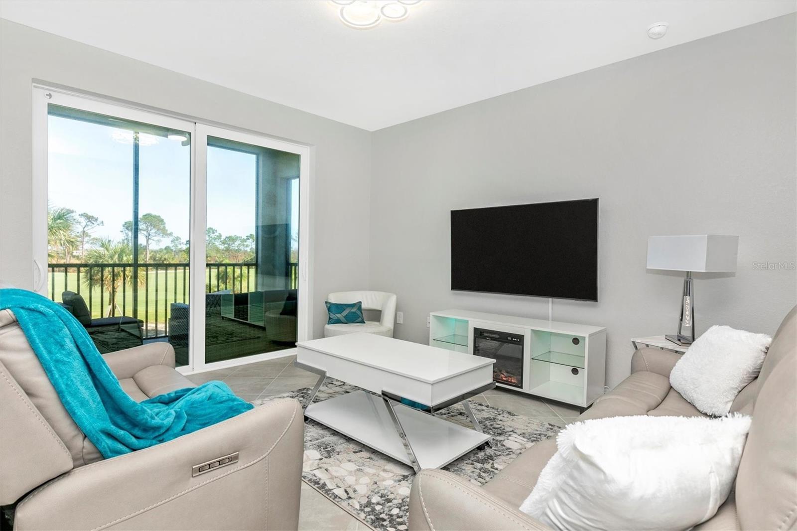 WELLEN PARK GOLF & COUNTRY CLUB - Residential Lease